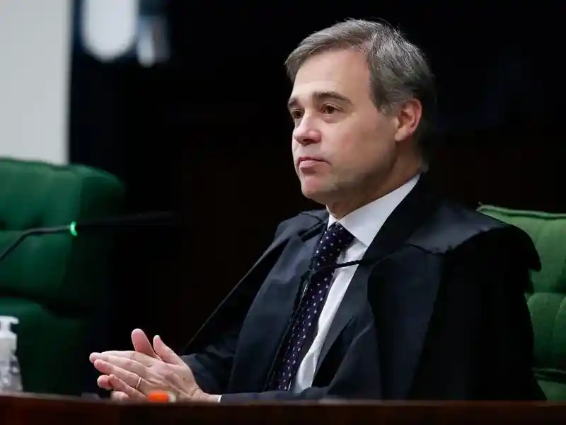 Imagem de Presidente da CPMI recorre, mas Mendonça deve manter veto a jatinho de Vorcaro