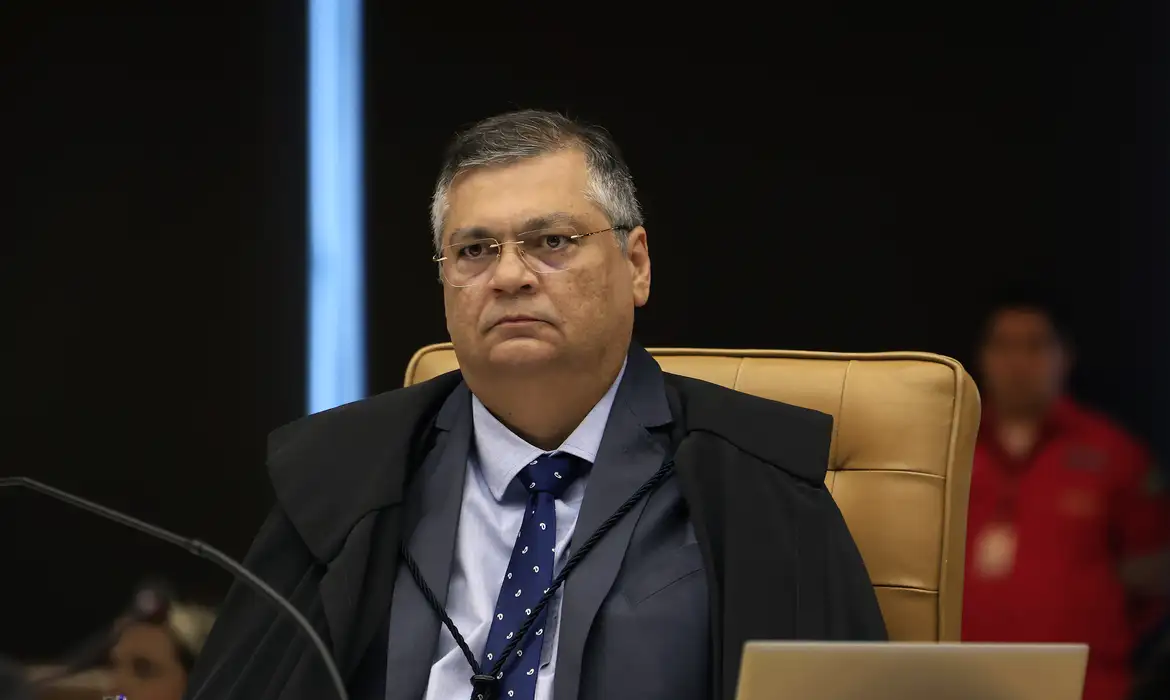 Imagem de Dino determina revisão de prazos eleitorais e pode afetar disputa ao governo de Roraima
