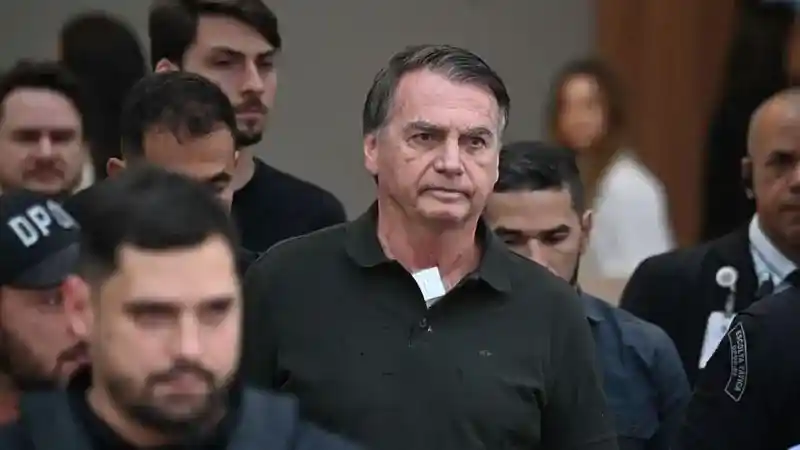 Imagem de Centrão articula proposta que pode reduzir pena de Bolsonaro em 6 anos