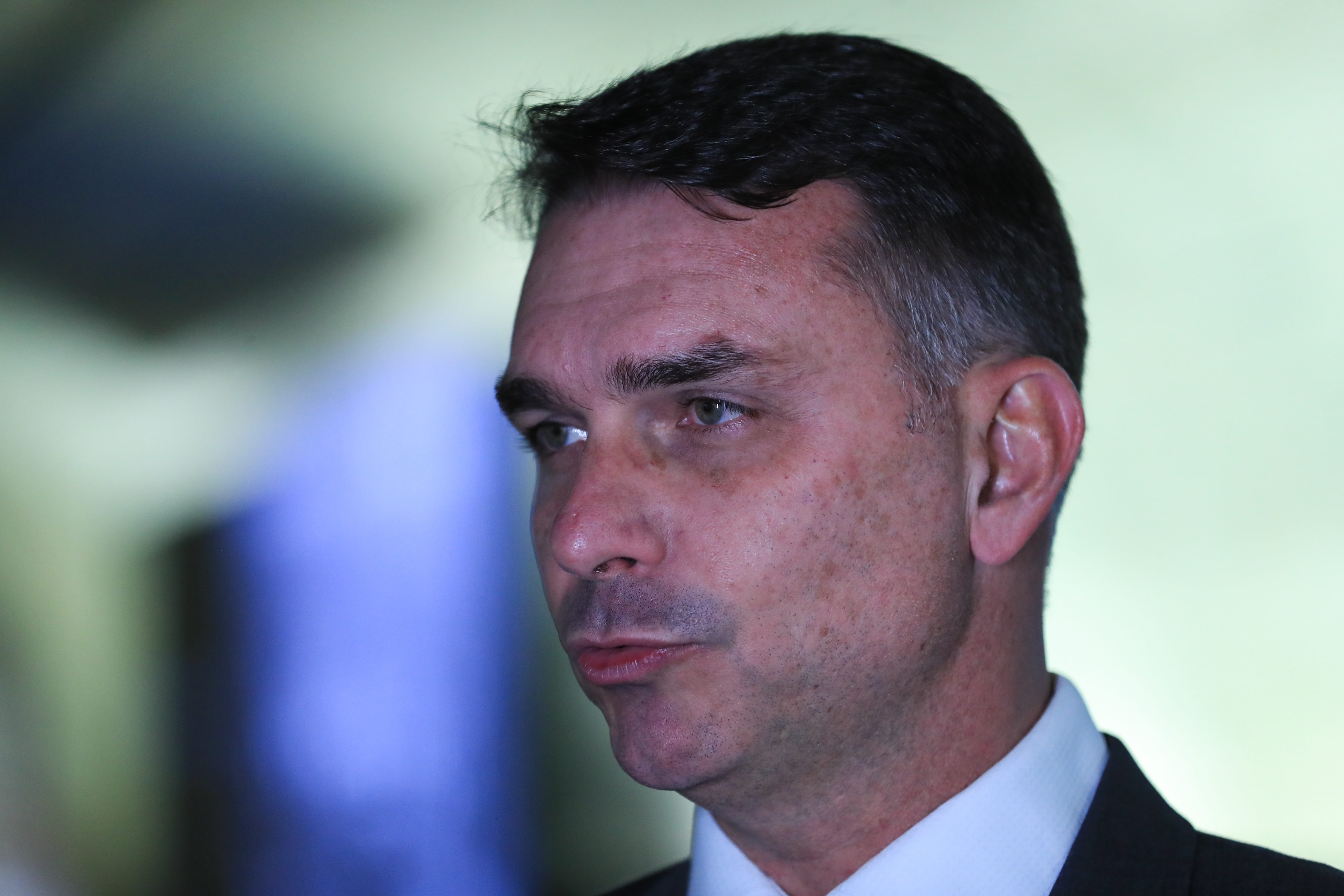 Imagem de Flávio Bolsonaro acusa Moraes de transformar o país em “várzea jurídica” após publicação de acórdão do STF