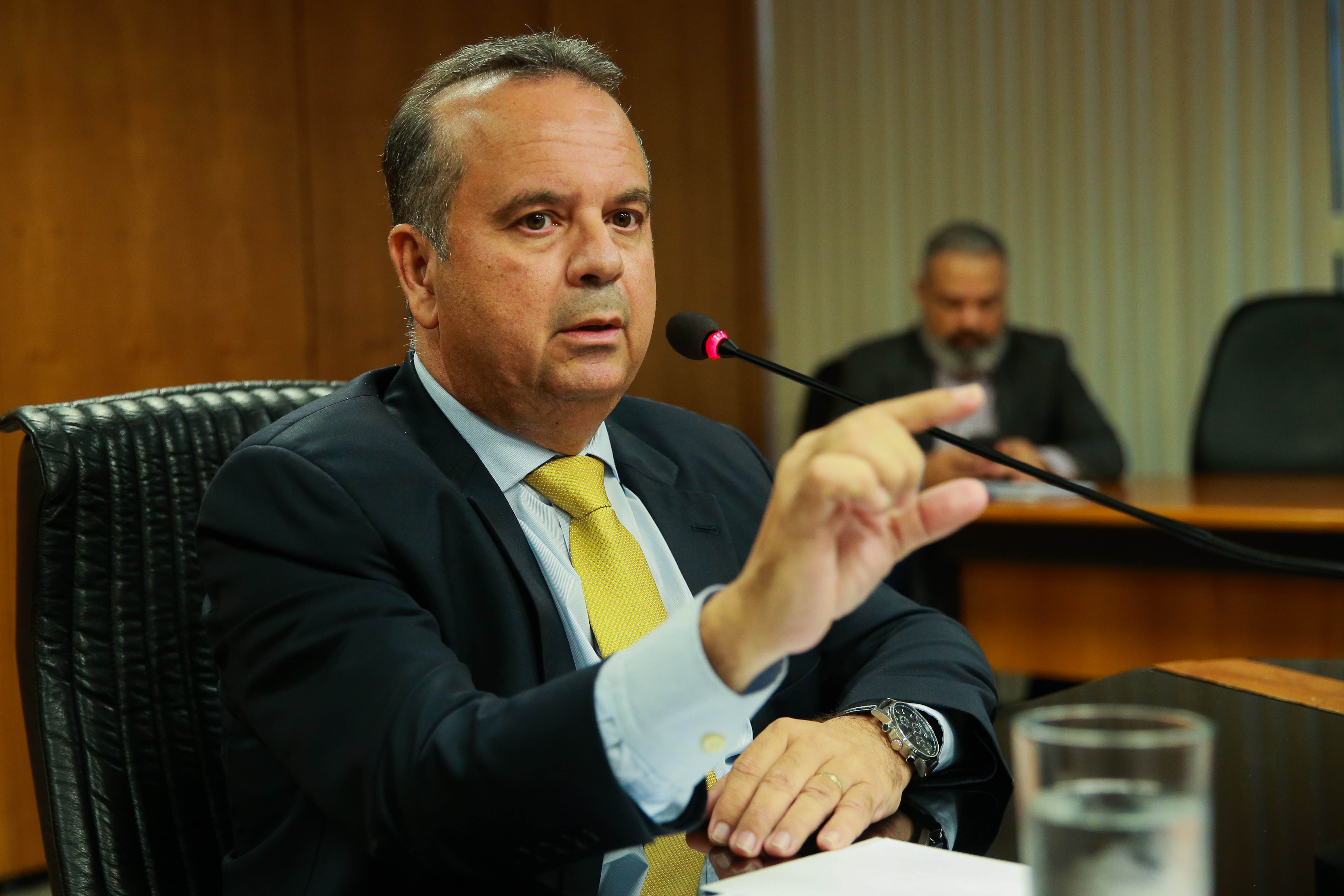 Imagem de Rogério Marinho cobra reação das autoridades após atentado contra vereador do PL no RN