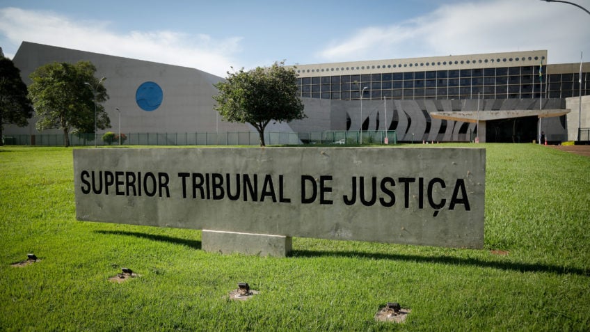 Imagem de PF investiga possível aproximação de empresário com ministros do STJ em caso de venda de decisões judiciais