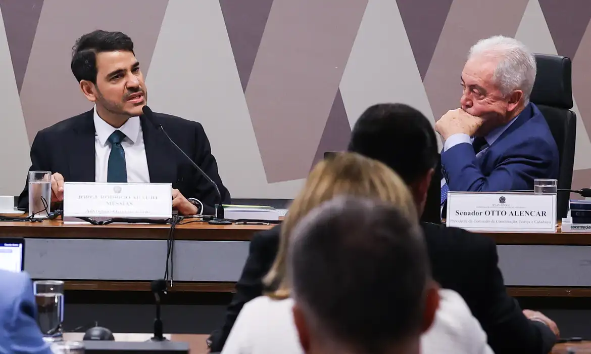 Imagem de Jorge Messias diz que STF não deve ser “Procon da política” durante sabatina no Senado