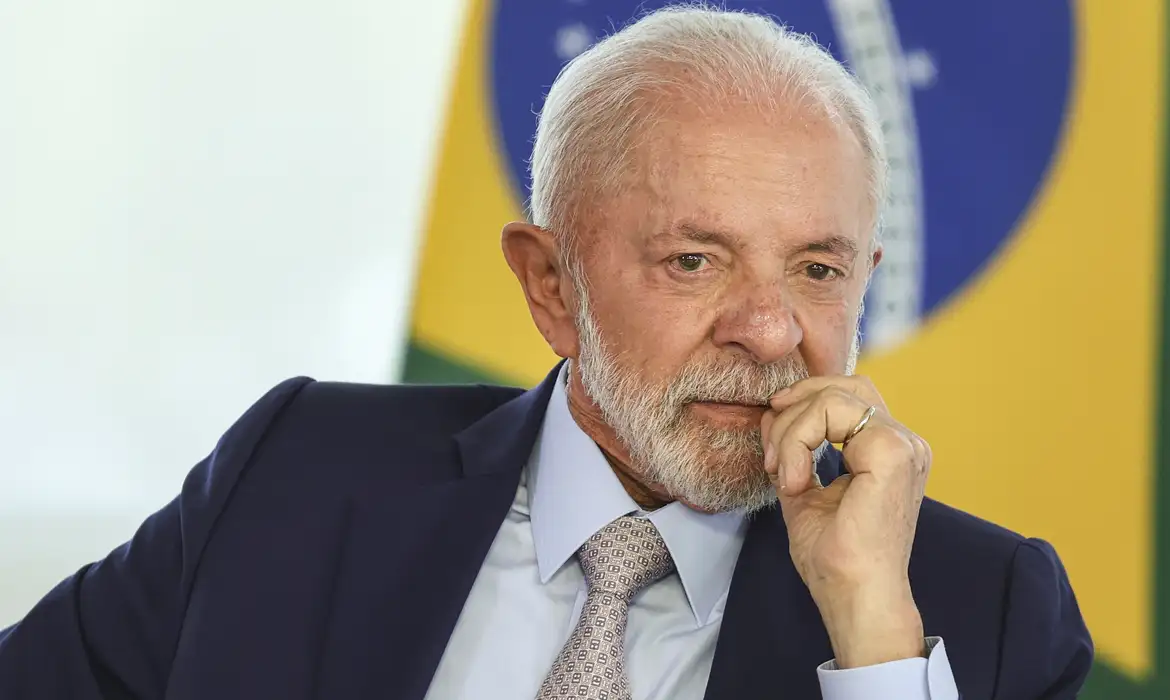 Imagem de Pesquisa mostra que 52% desaprovam governo Lula e rejeição atinge 44%