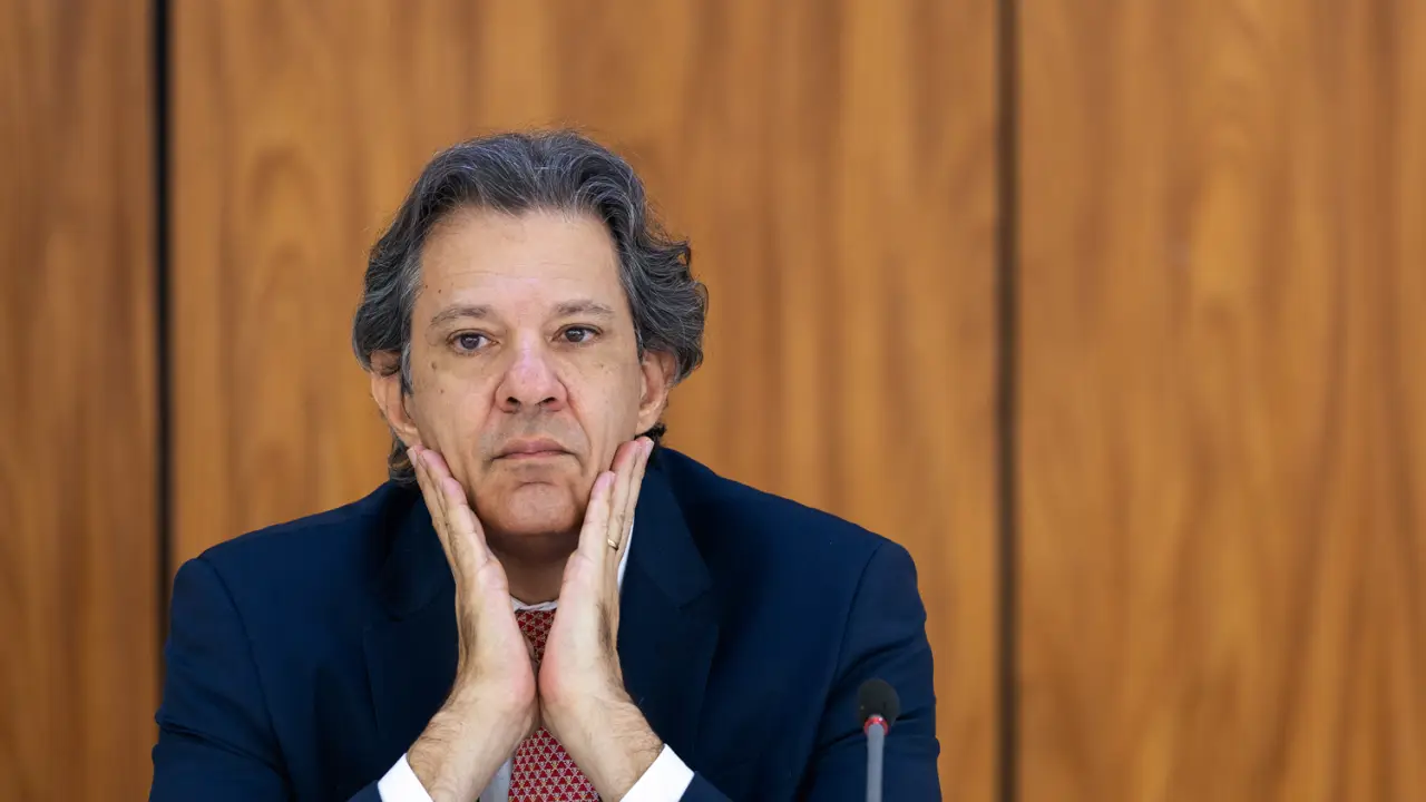 Imagem de Haddad minimiza dependência do dólar e diz que EUA devem cuidar da própria moeda