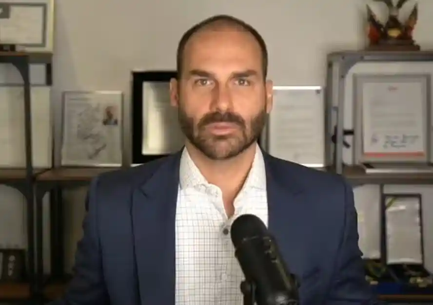 Imagem de Eduardo Bolsonaro pede para exercer mandato dos EUA e denuncia perseguição política