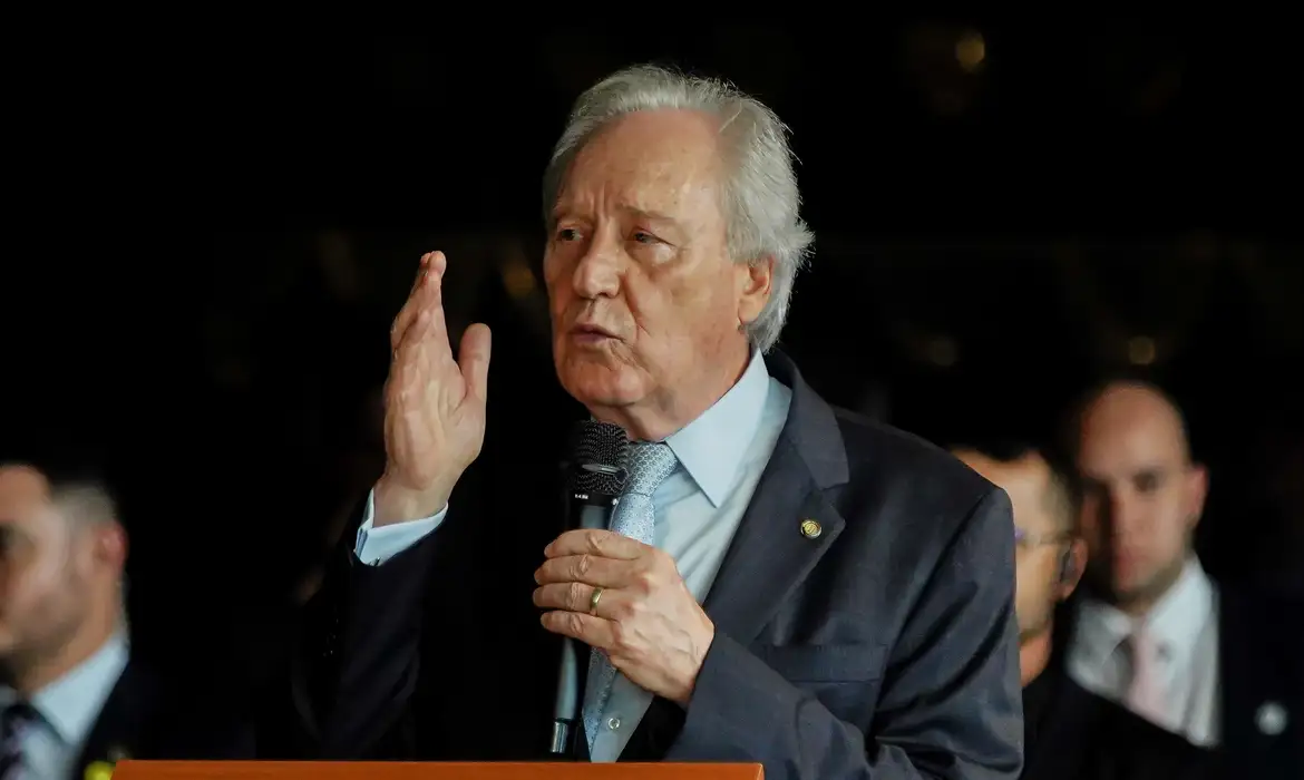 Imagem de Deputados acionam TCU para investigar pagamentos do Banco Master a Lewandowski