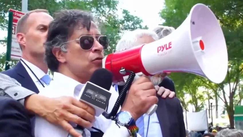 Imagem de EUA decidem revogar visto de presidente colombiano após manifestações em ato pró-Palestina