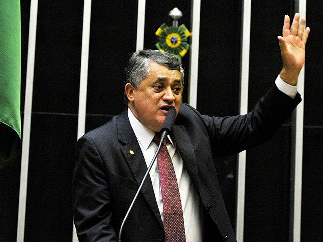 Imagem de Deputado do PT afirma que Gleisi “vai meter a faca” em indicados do Centrão que votaram contra o governo