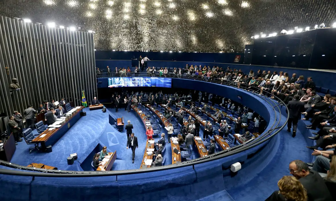 Imagem de Senado aprova piso de R$ 5,1 mil para professores da educação básica