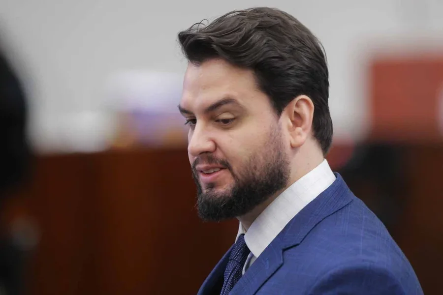 Imagem de Defesa de Filipe Martins critica início de cumprimento de pena e acusa abusos de Moraes