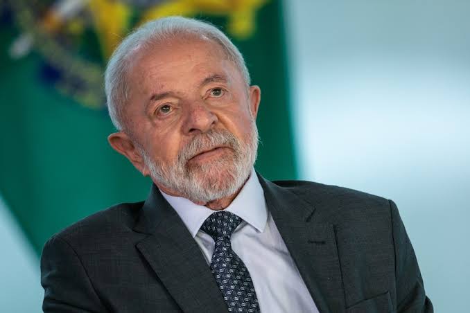 Imagem de Lula aumenta impostos e sobrecarrega brasileiros com nova onda de tributos